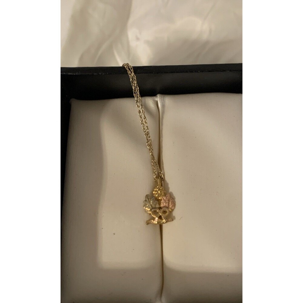 Vintage 10K Black Hills Gold Leaf Necklace Pendant 1/20 14K Chain 17.5